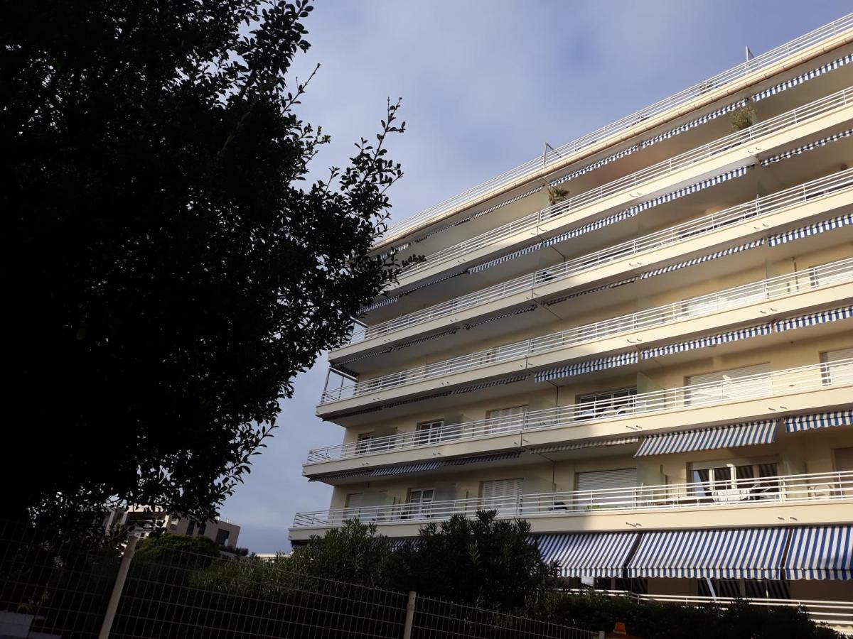 Le Palais Du Tropique Appartement Vue Mer 5E Etage Avec Ascenseur 胡安莱潘 外观 照片